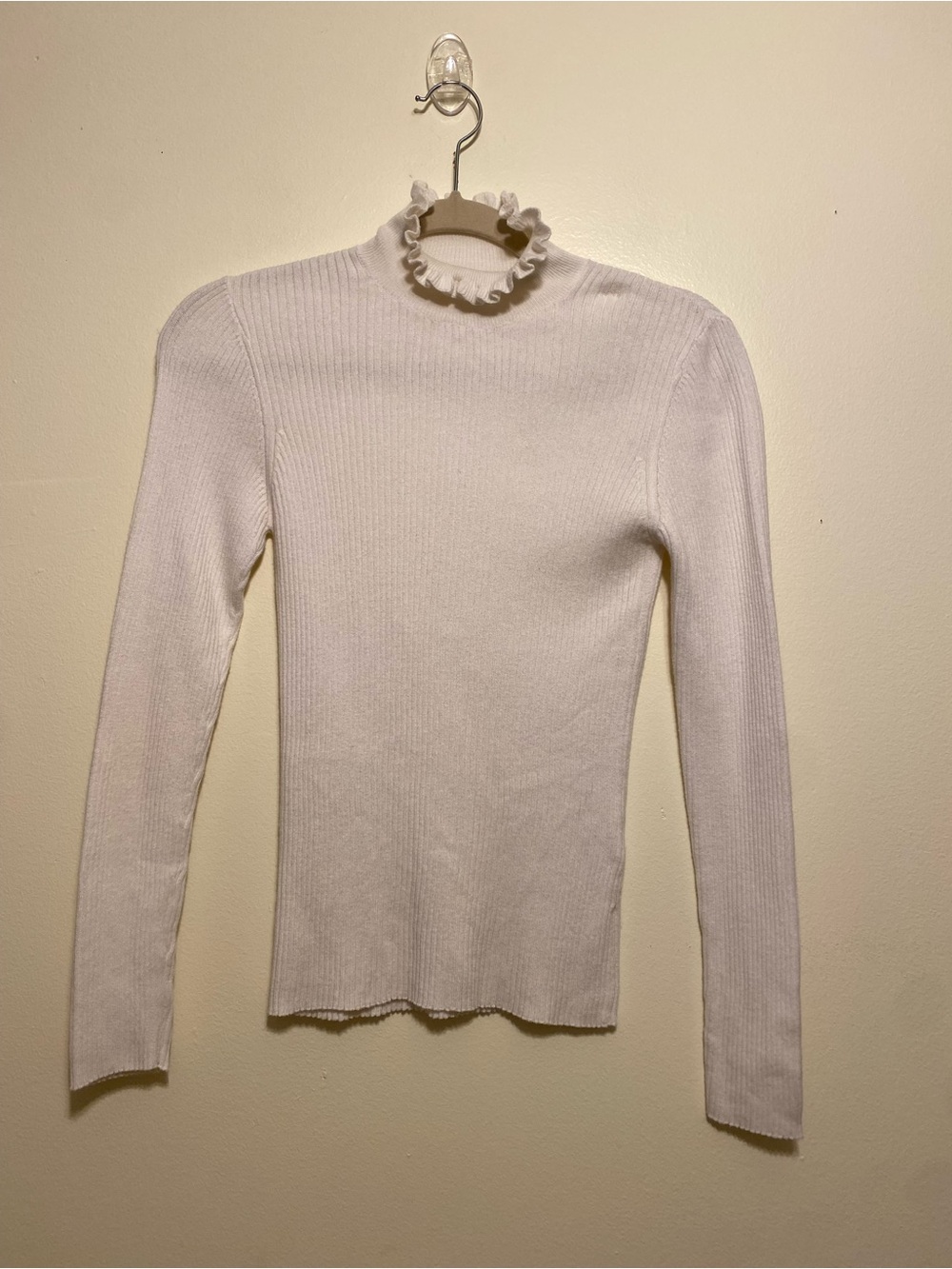 Frame White Ruffled Mock Neck Ribbed Long Sleeve Sweater Top. Size S